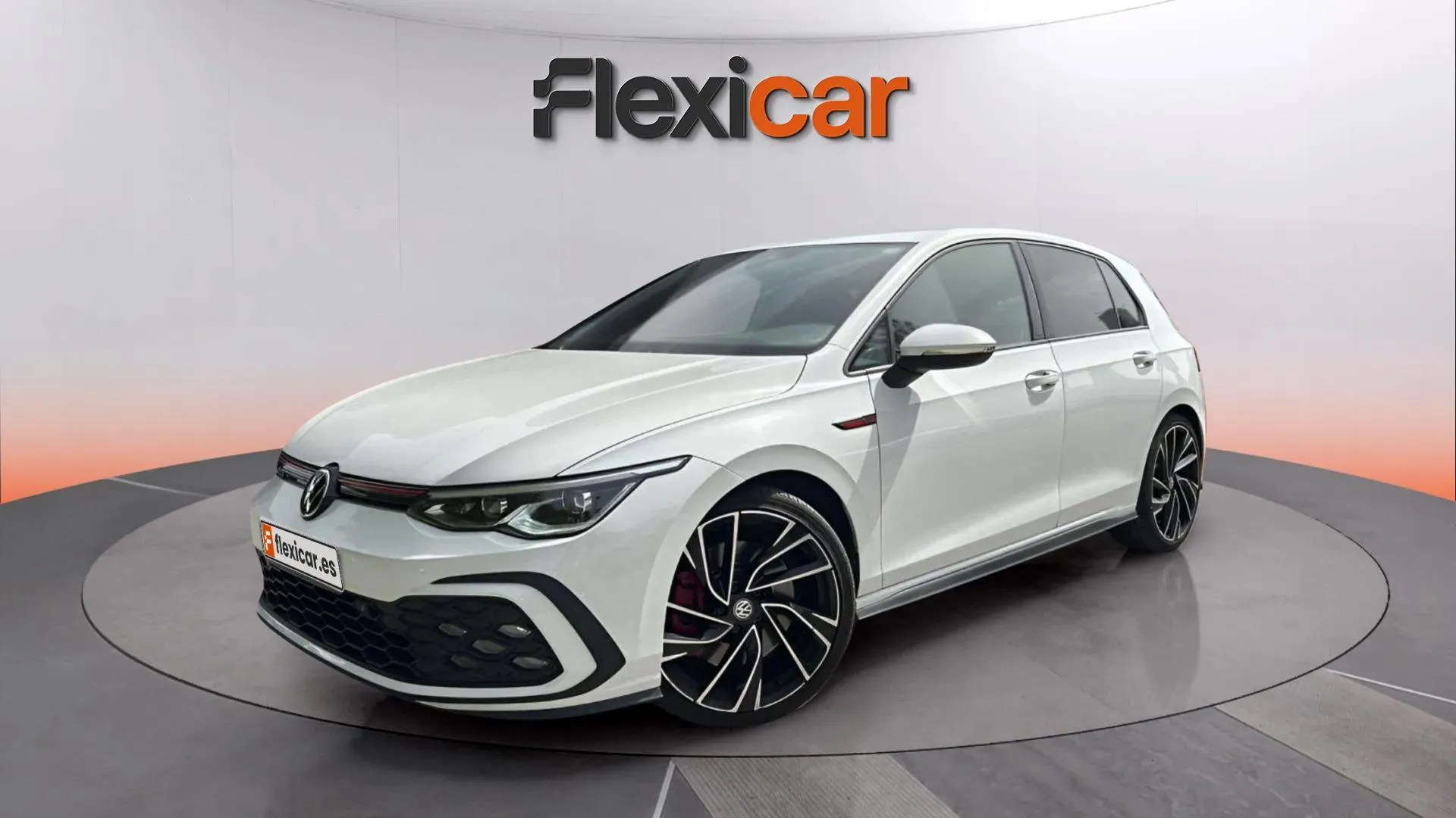 Volkswagen Golf GTI 2.0 TSI DSG - foto 2