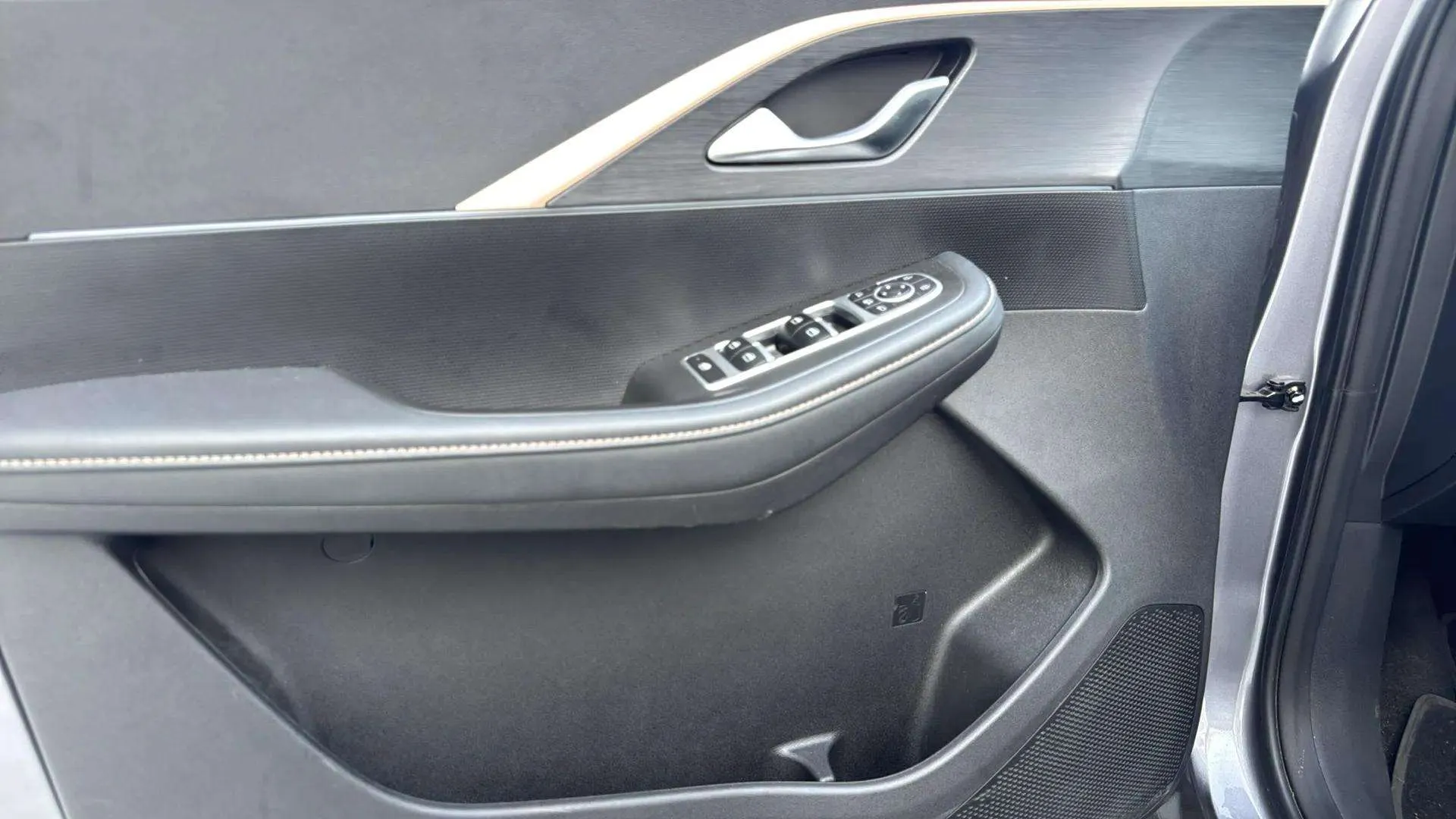 Omoda 5 1.6 T-GDi DCT Premium - foto 26
