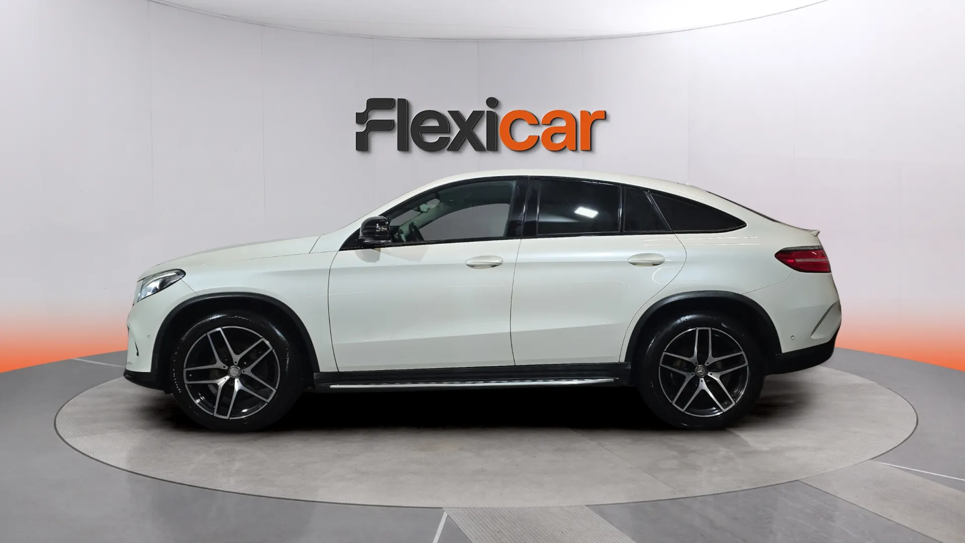 Mercedes-Benz GLE 350 d 4MATIC - foto 7