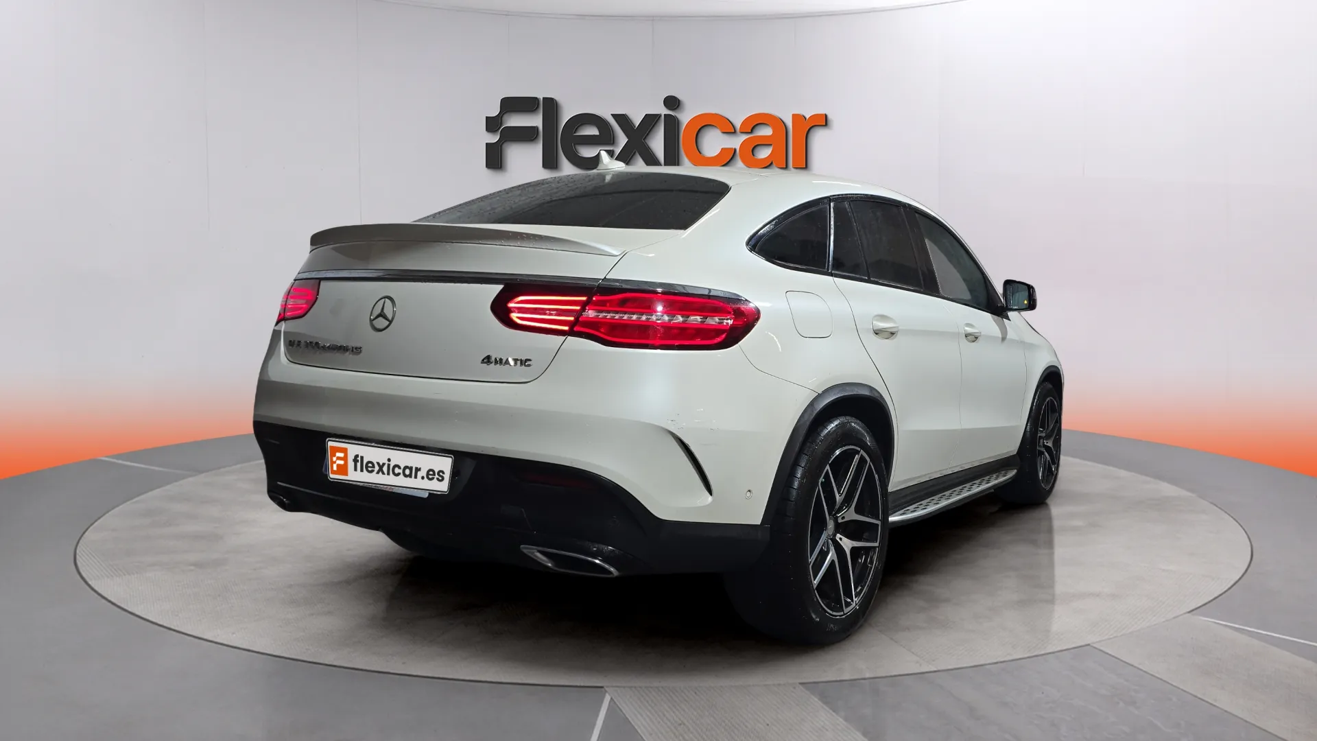 Mercedes-Benz GLE 350 d 4MATIC - foto 4
