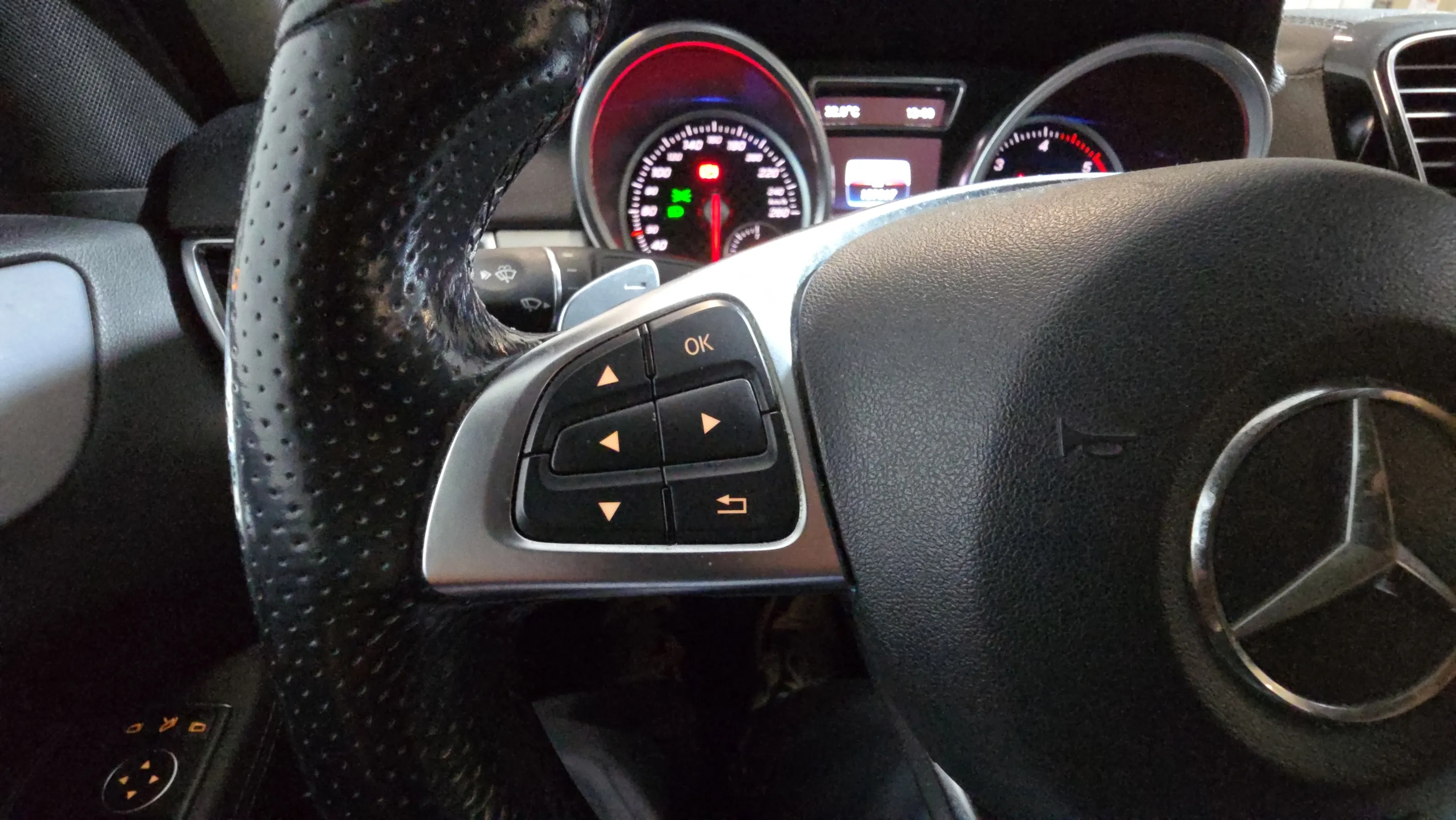 Mercedes-Benz GLE 350 d 4MATIC - foto 12