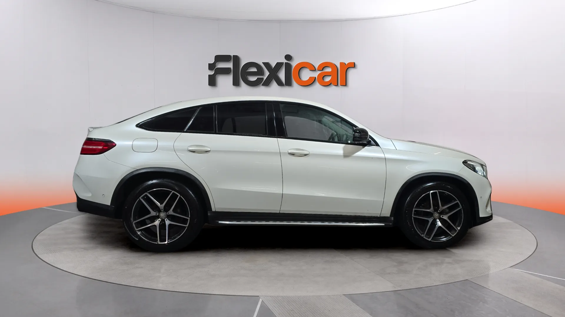 Mercedes-Benz GLE 350 d 4MATIC - foto 5