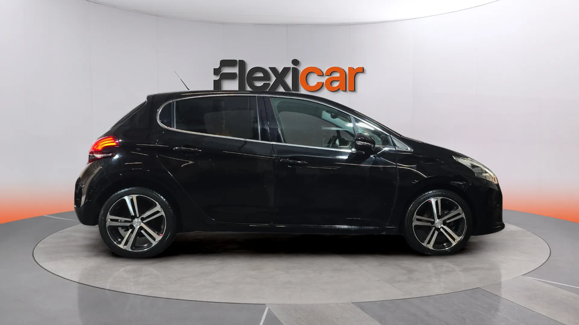 Peugeot 208 GT-Line 1.2L PureTech - foto 5
