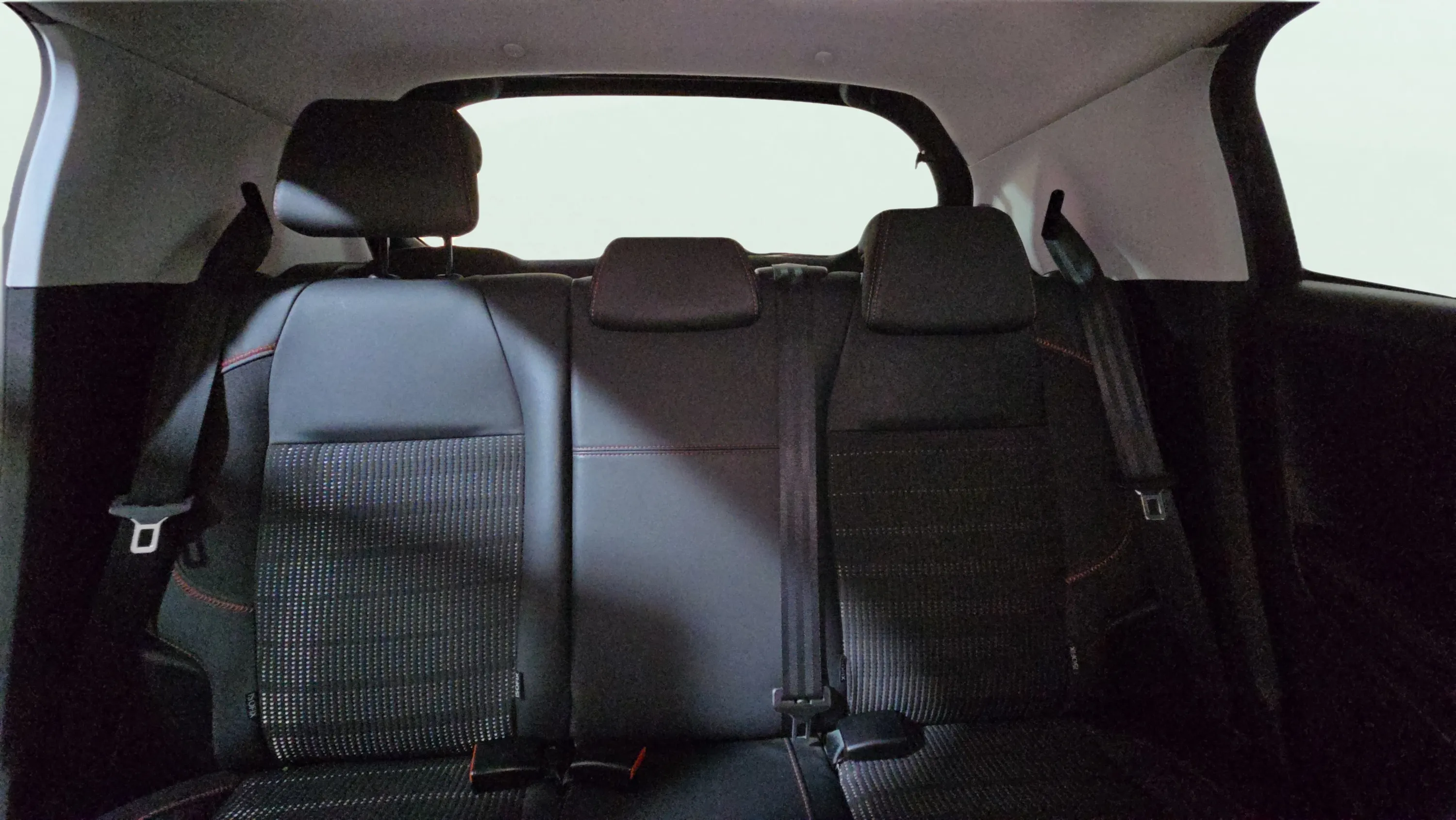 Peugeot 208 GT-Line 1.2L PureTech - foto 21