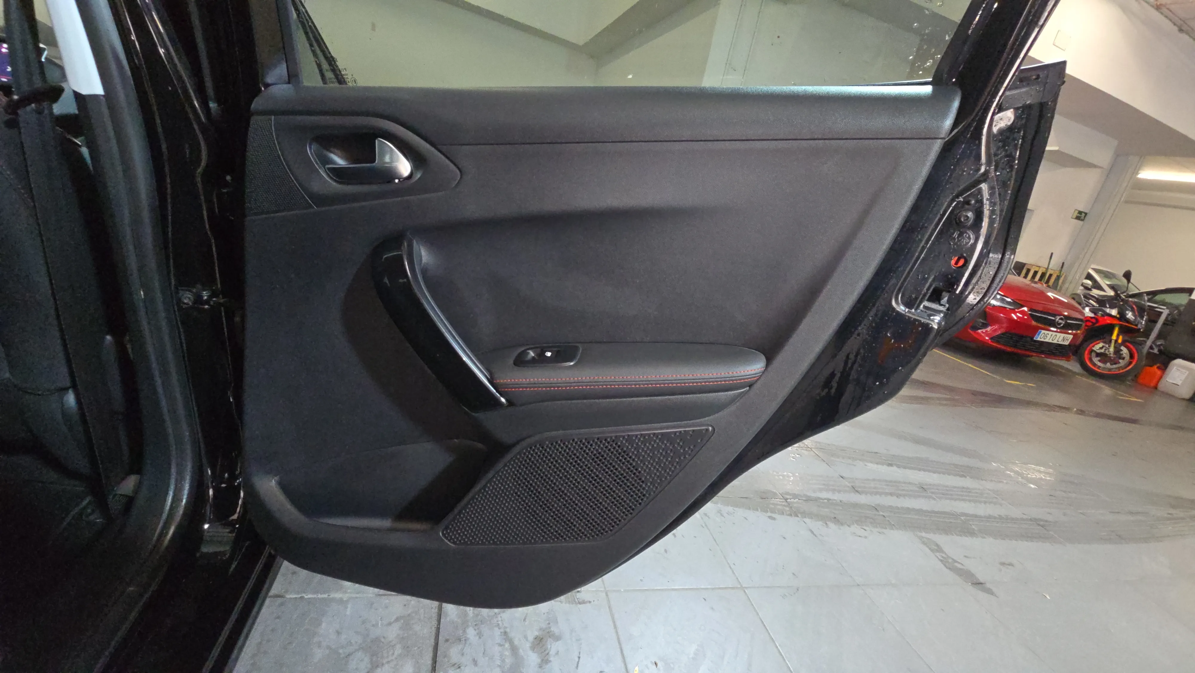 Peugeot 208 GT-Line 1.2L PureTech - foto 19