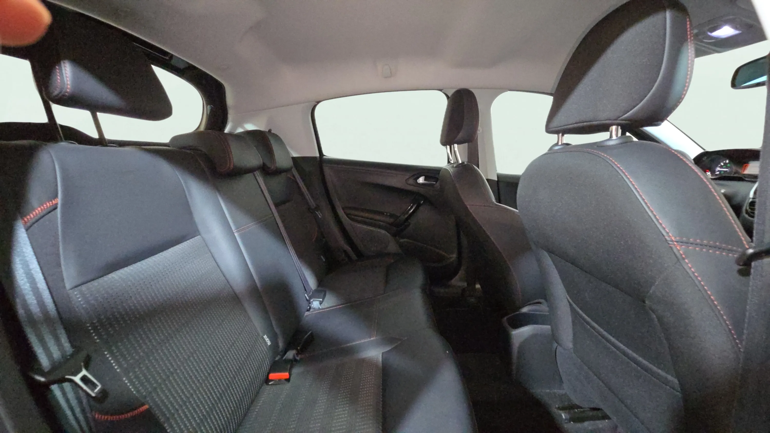 Peugeot 208 GT-Line 1.2L PureTech - foto 20