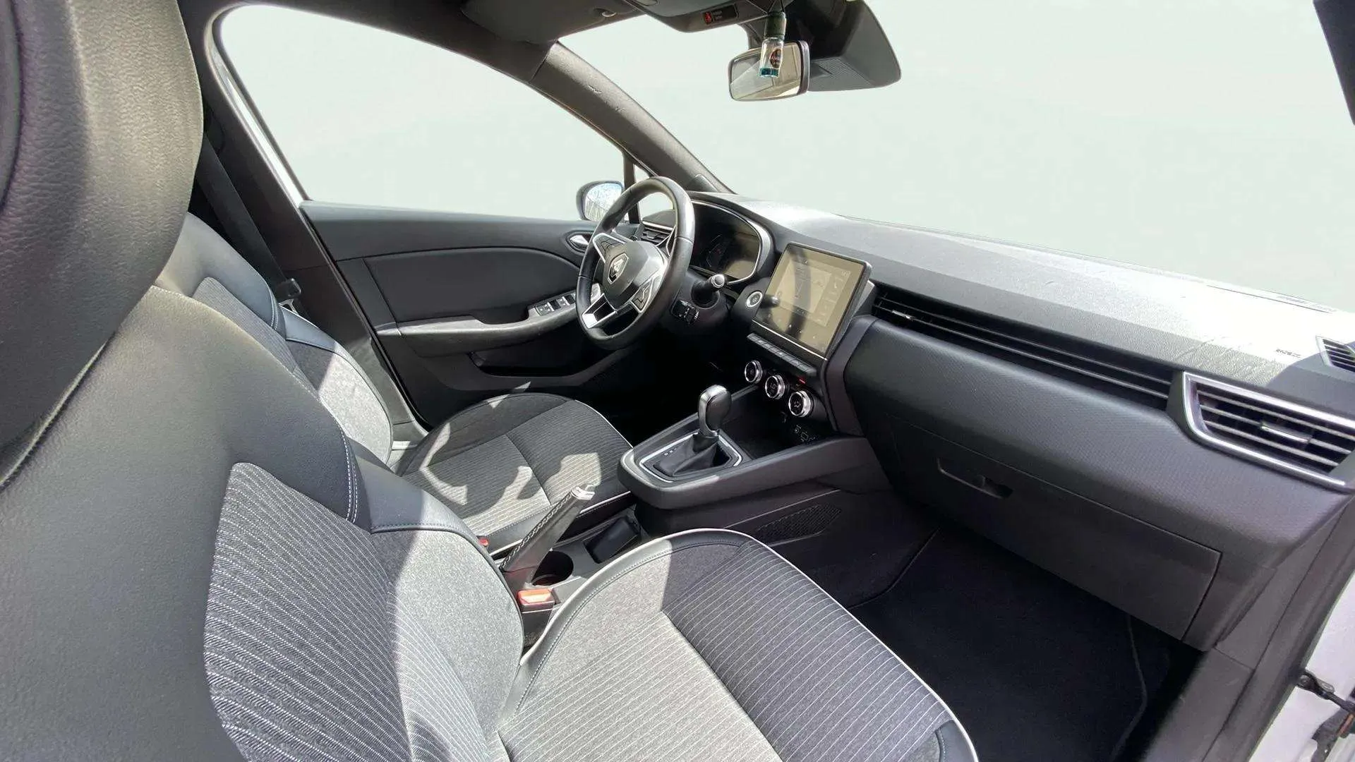 Renault Clio Zen TCe GPF EDC - foto 17