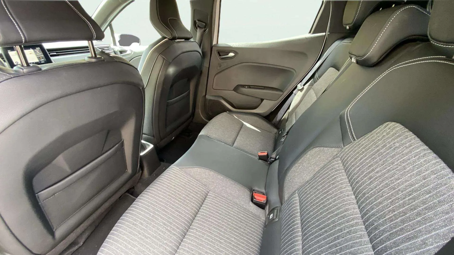Renault Clio Zen TCe GPF EDC - foto 14