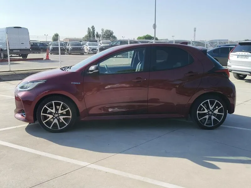 Toyota Yaris 1.5 120H Style - foto 3