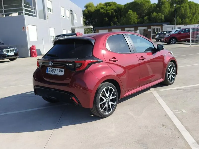 Toyota Yaris 1.5 120H Style - foto 6