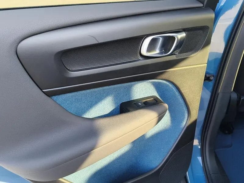 Volvo XC40 Recharge Twin First Edition - foto 39