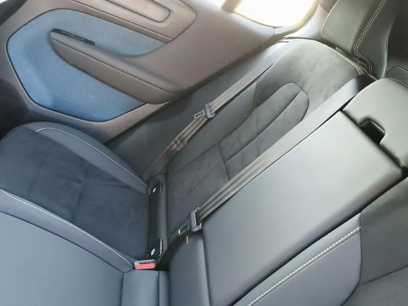 Volvo XC40 Recharge Twin First Edition - foto 37