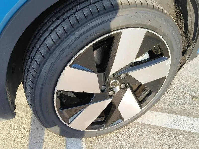 Volvo XC40 Recharge Twin First Edition - foto 47