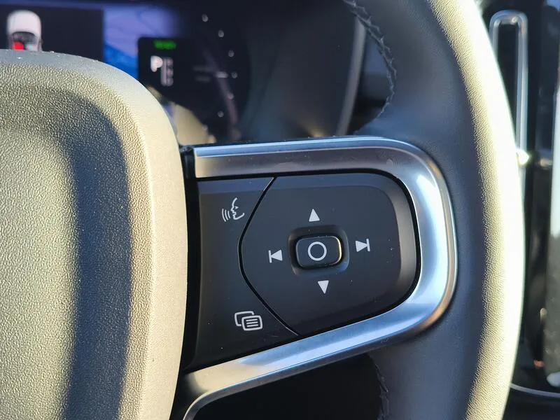 Volvo XC40 Recharge Twin First Edition - foto 26