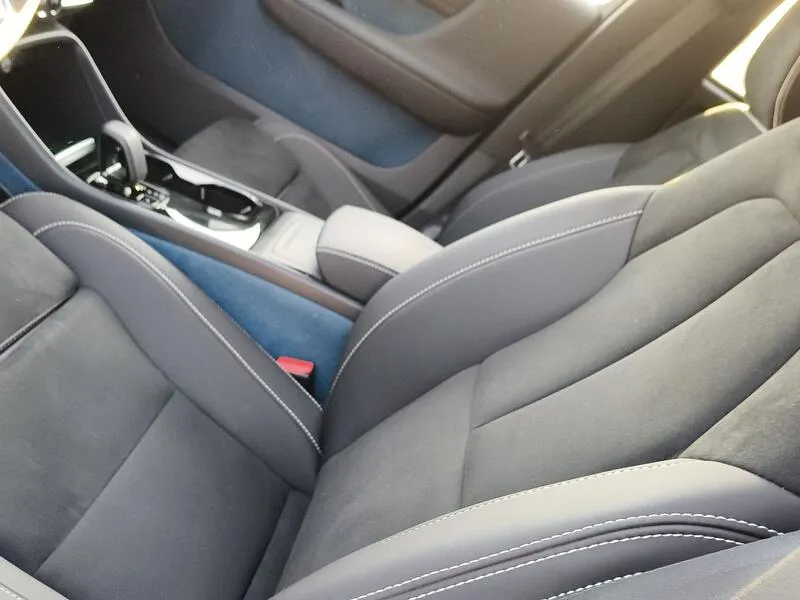 Volvo XC40 Recharge Twin First Edition - foto 35