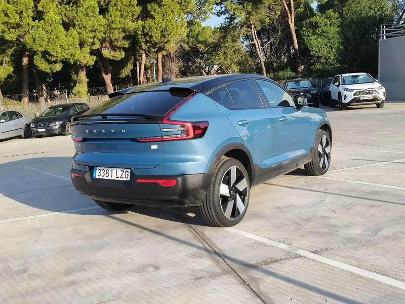 Volvo XC40 Recharge Twin First Edition - foto 6