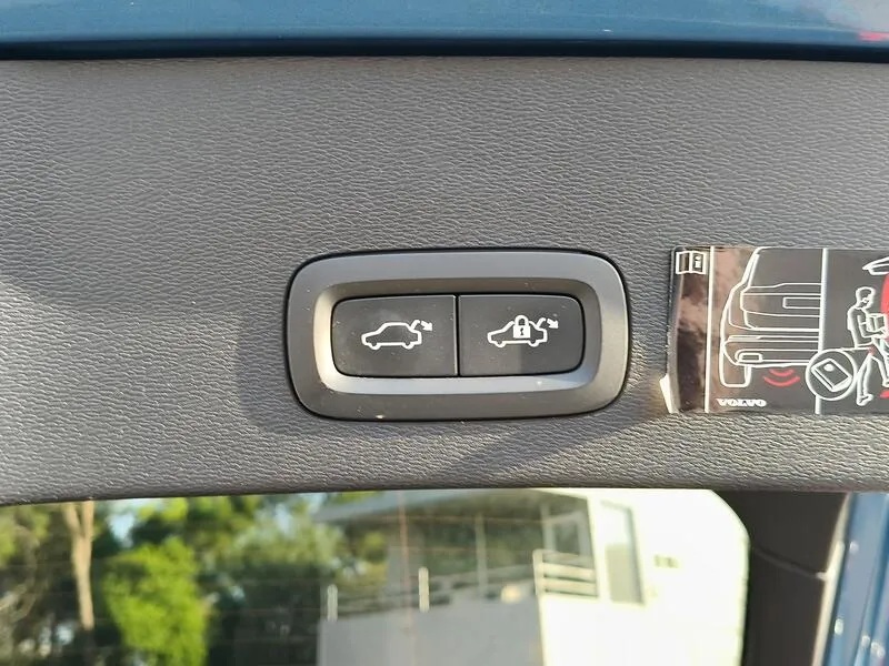 Volvo XC40 Recharge Twin First Edition - foto 45