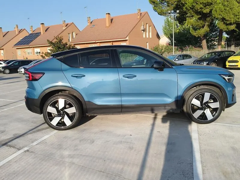 Volvo XC40 Recharge Twin First Edition - foto 7