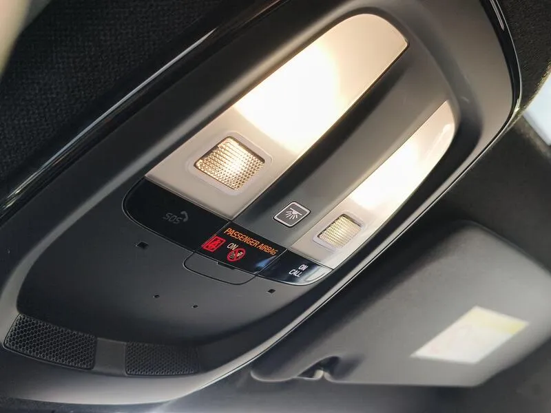 Volvo XC40 Recharge Twin First Edition - foto 24