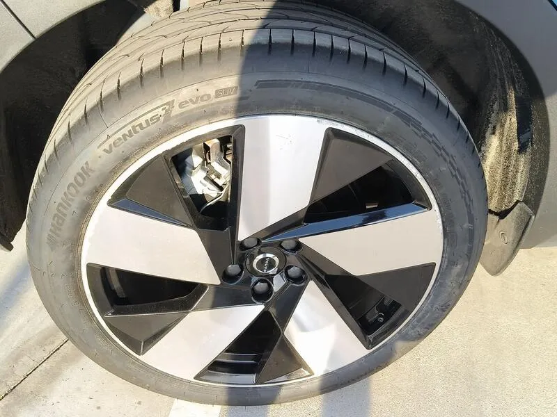 Volvo XC40 Recharge Twin First Edition - foto 46