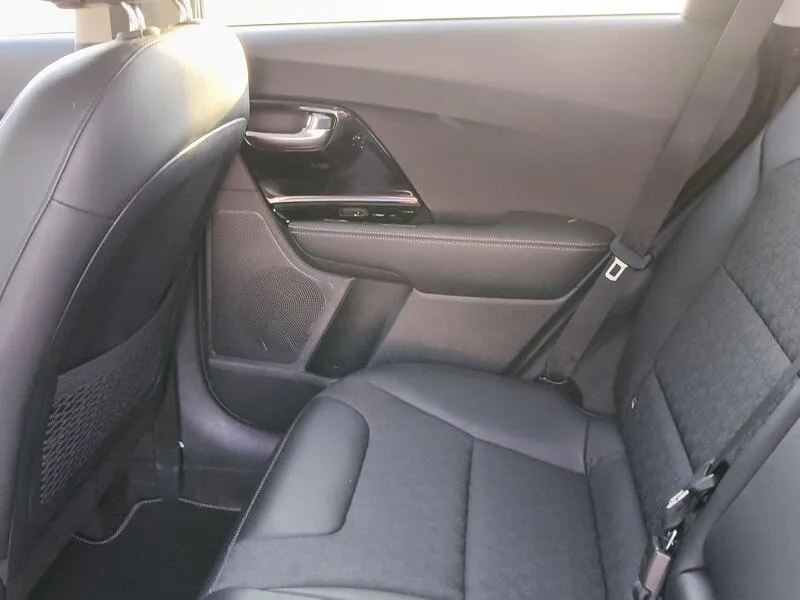 Kia Niro 1.6 GDi HEV Drive - foto 33