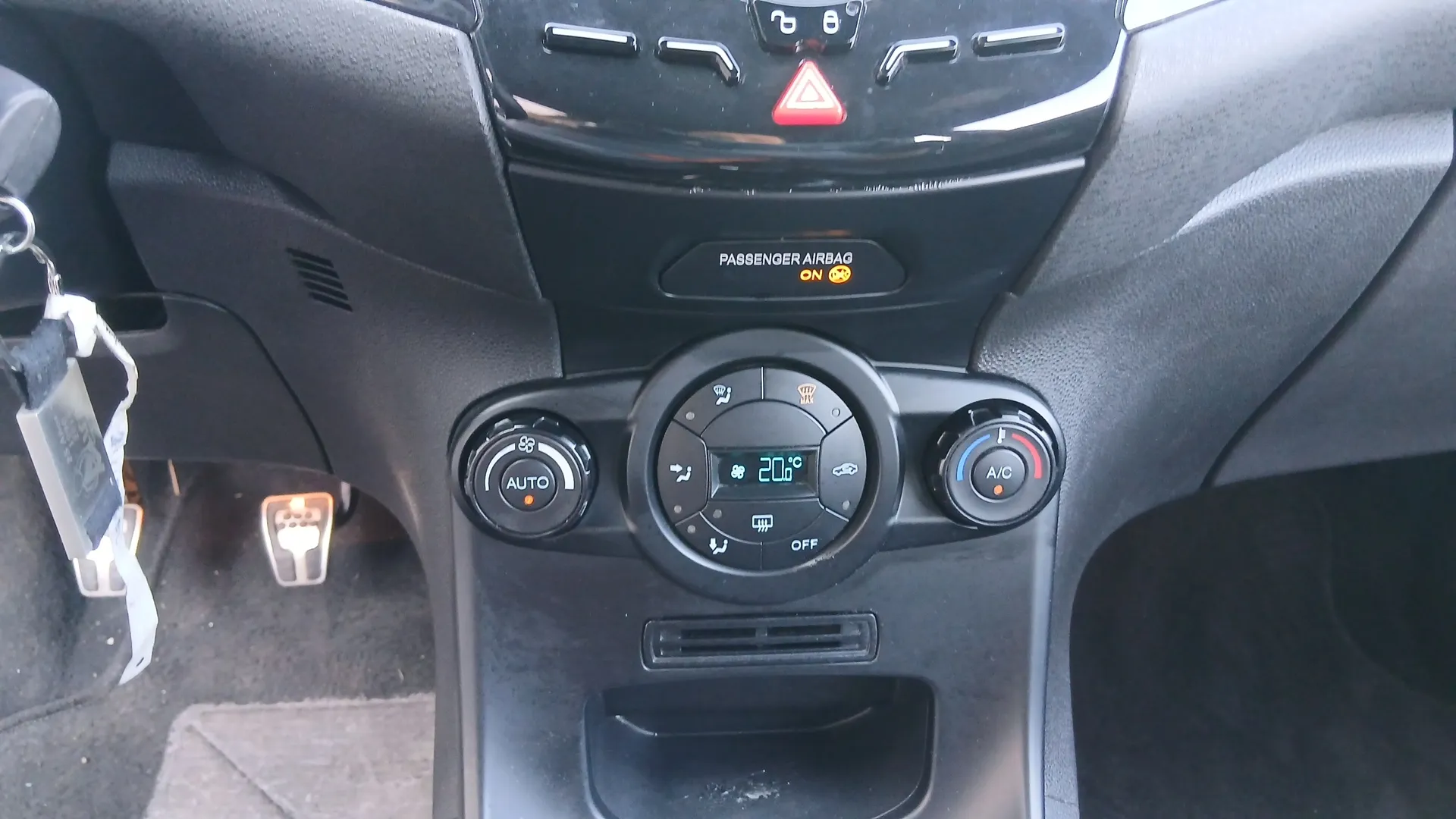 Ford Fiesta 1.5 TDCi ST-Line - foto 14