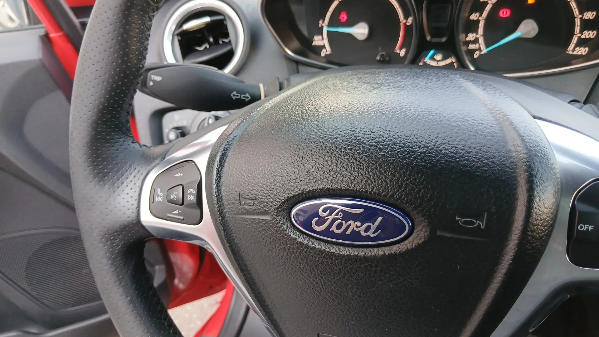 Ford Fiesta 1.5 TDCi ST-Line - foto 11