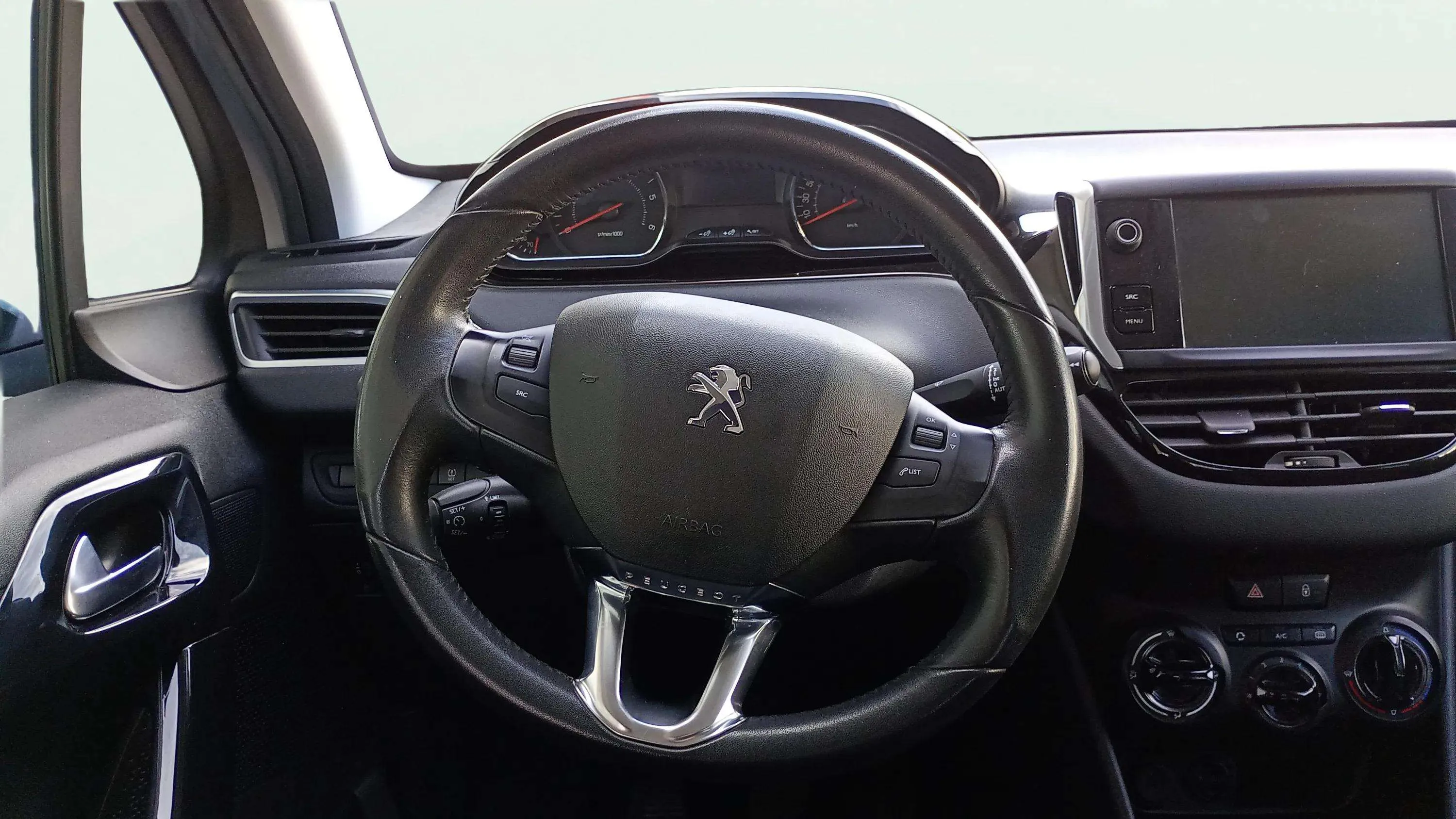Peugeot 208 Style 1.4 HDi 68 - foto 9