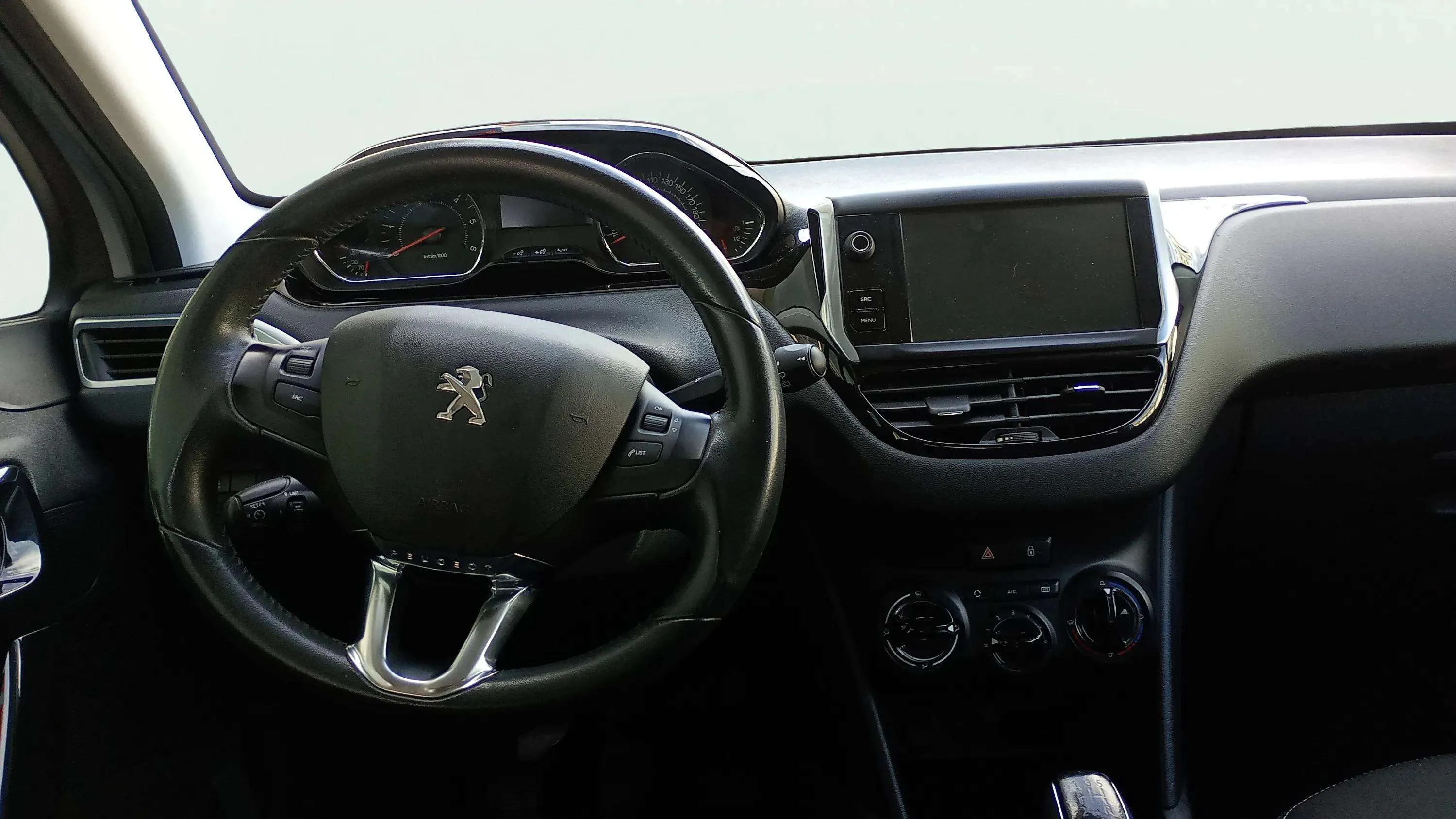Peugeot 208 Style 1.4 HDi 68 - foto 7