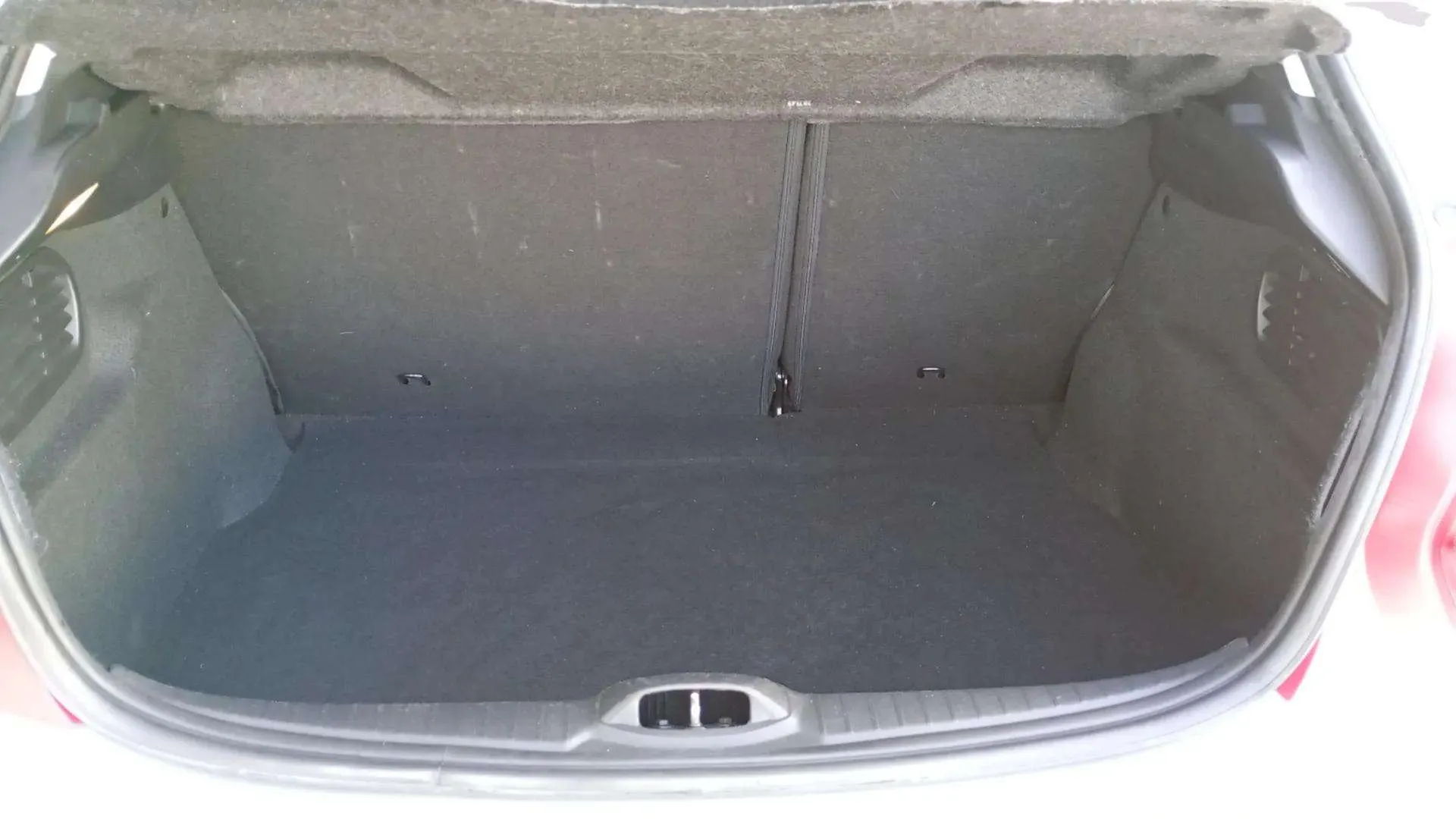 Peugeot 208 Style 1.4 HDi 68 - foto 5