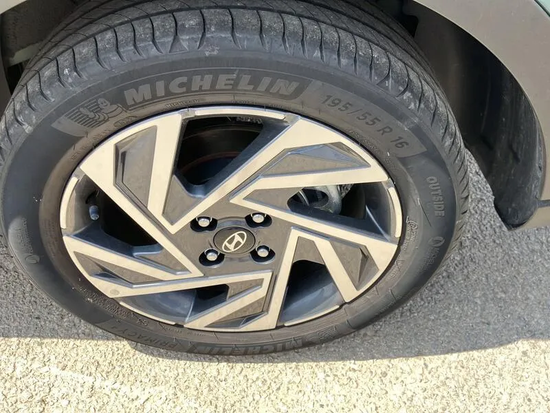 Hyundai Bayon 1.0 T-GDi 48V Maxx - foto 27