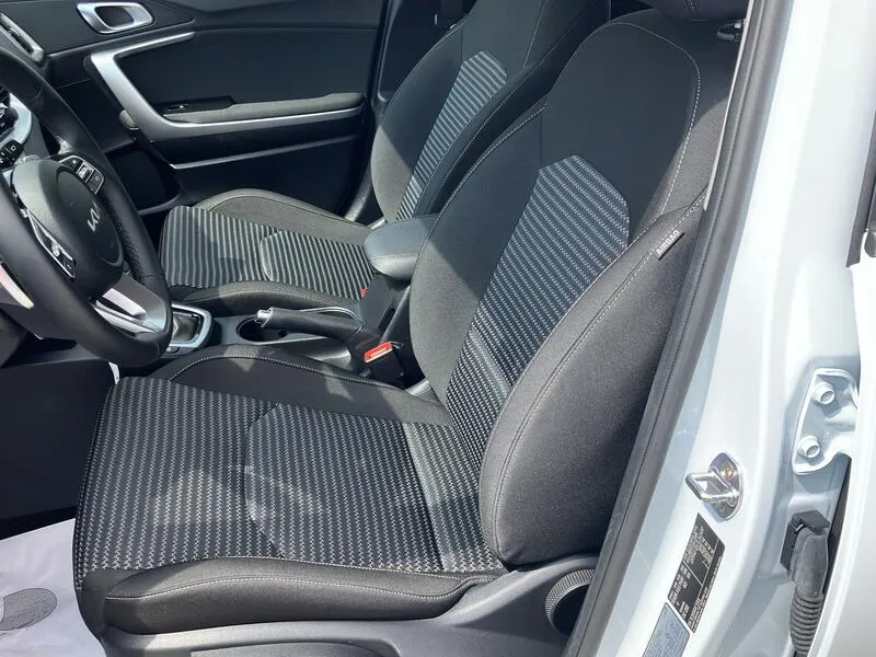 Kia XCeed 1.0 MHEV Drive - foto 13