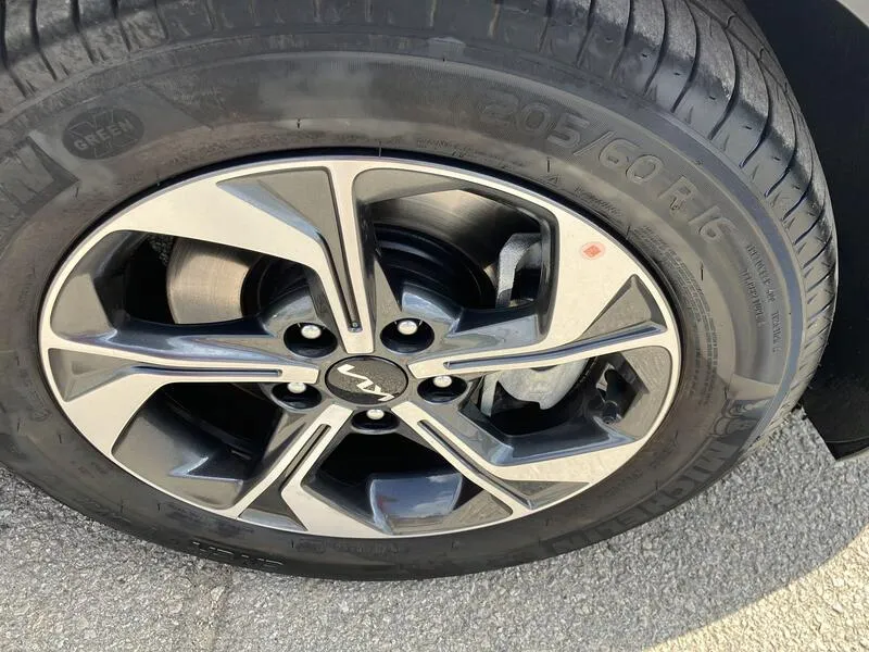 Kia XCeed 1.0 MHEV Drive - foto 28