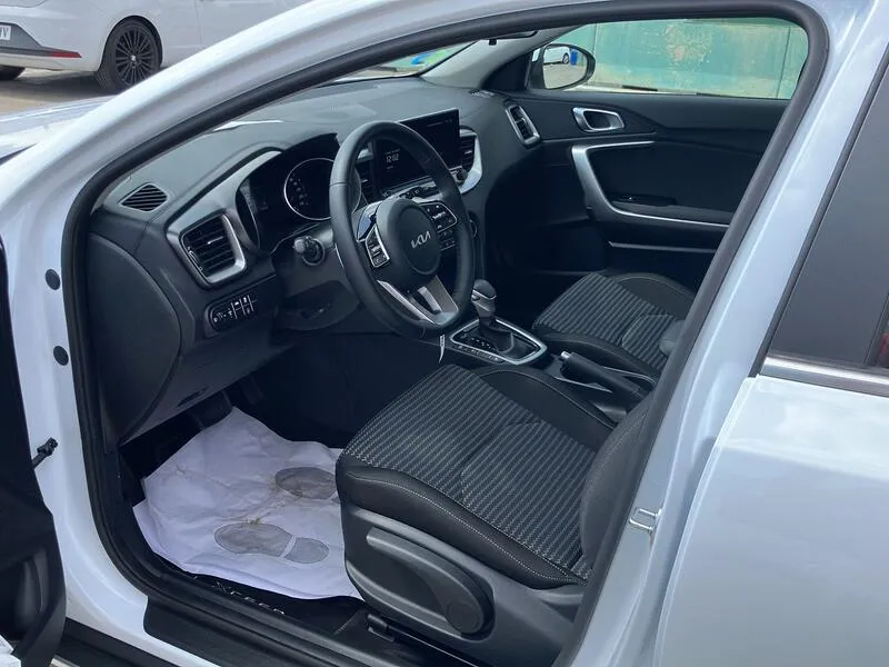 Kia XCeed 1.0 MHEV Drive - foto 10