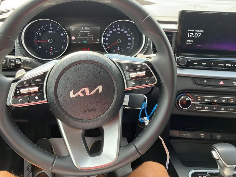 Kia XCeed 1.0 MHEV Drive - foto 30