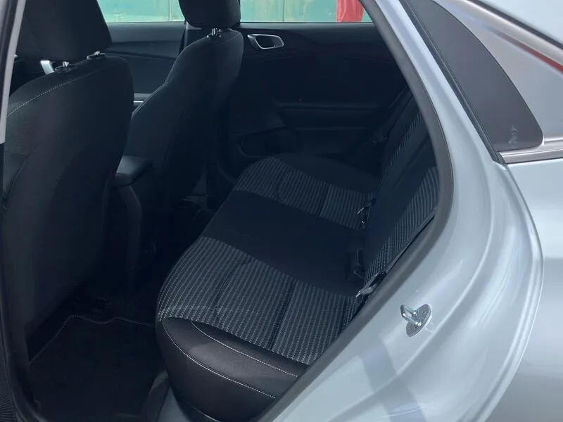 Kia XCeed 1.0 MHEV Drive - foto 15