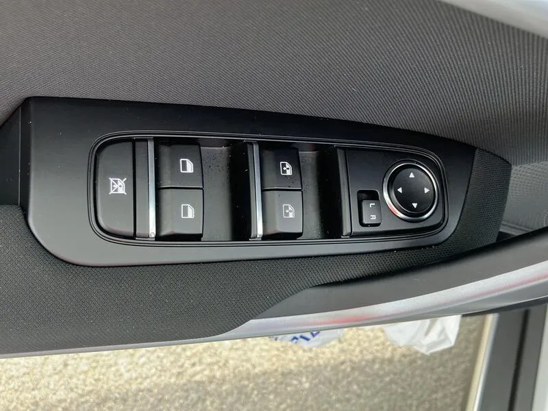 Kia XCeed 1.0 MHEV Drive - foto 12