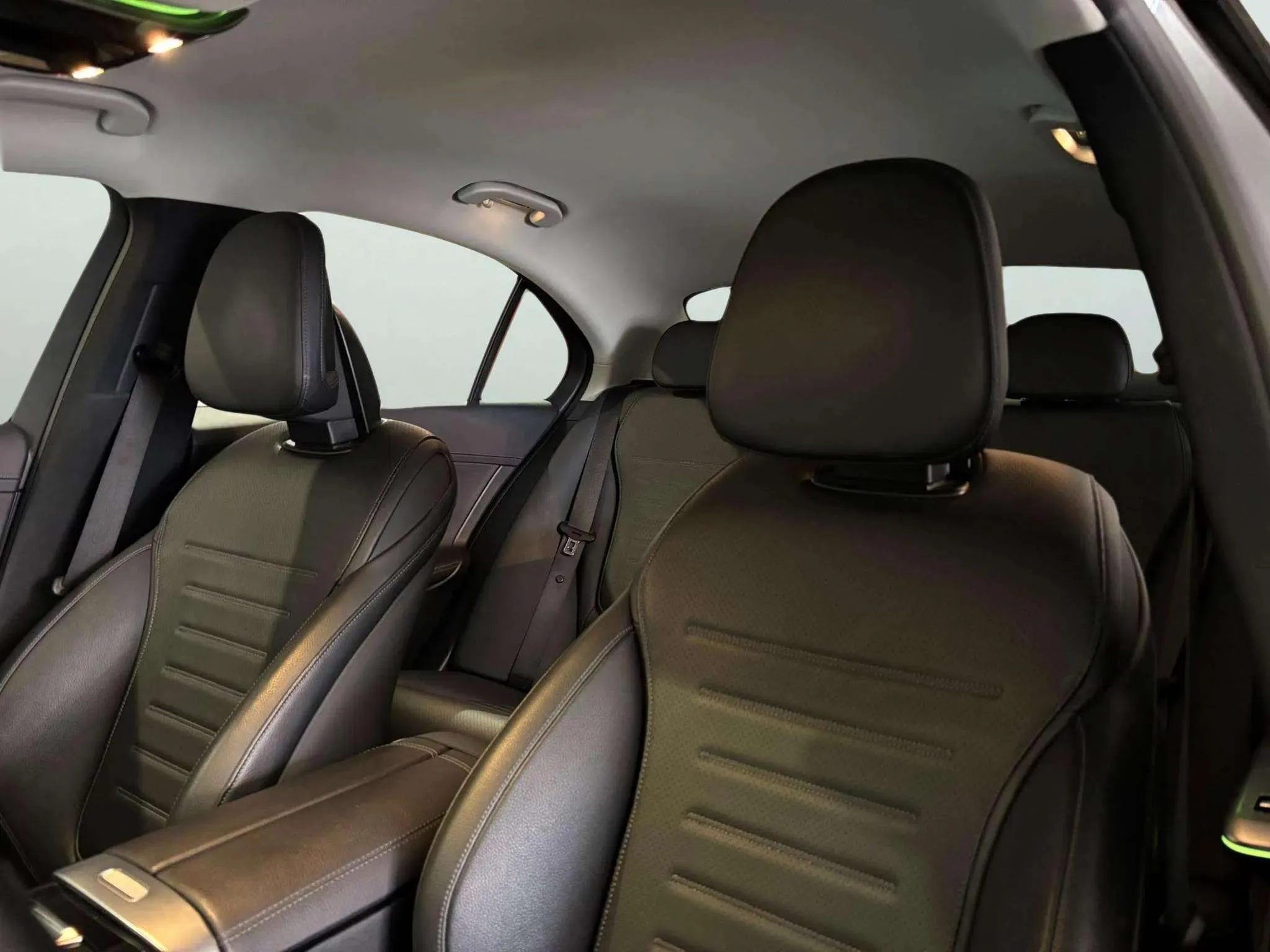 Mercedes-Benz Clase C C 220 d - foto 8
