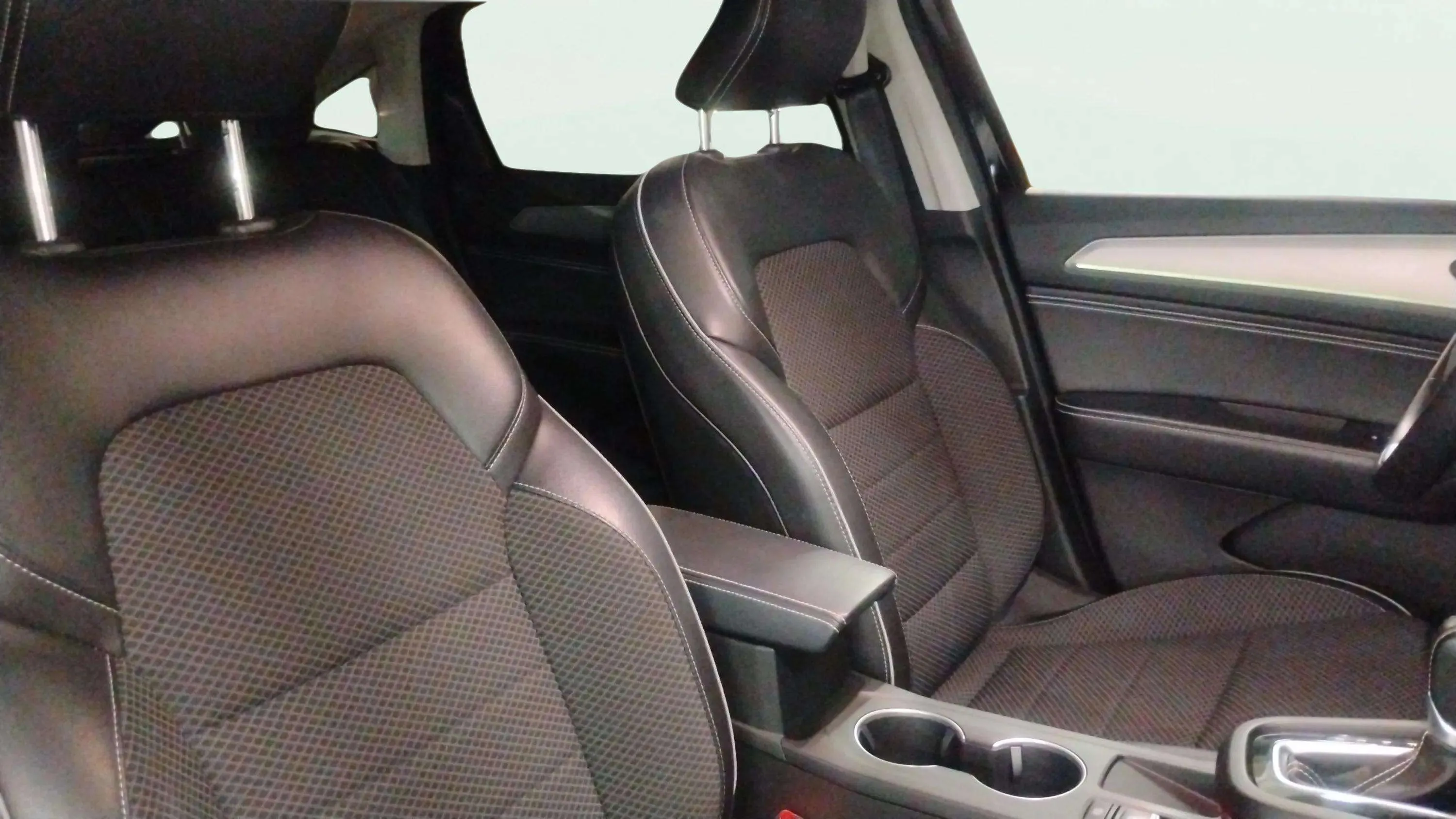 Renault Arkana Techno E-Tech full hybrid - foto 11
