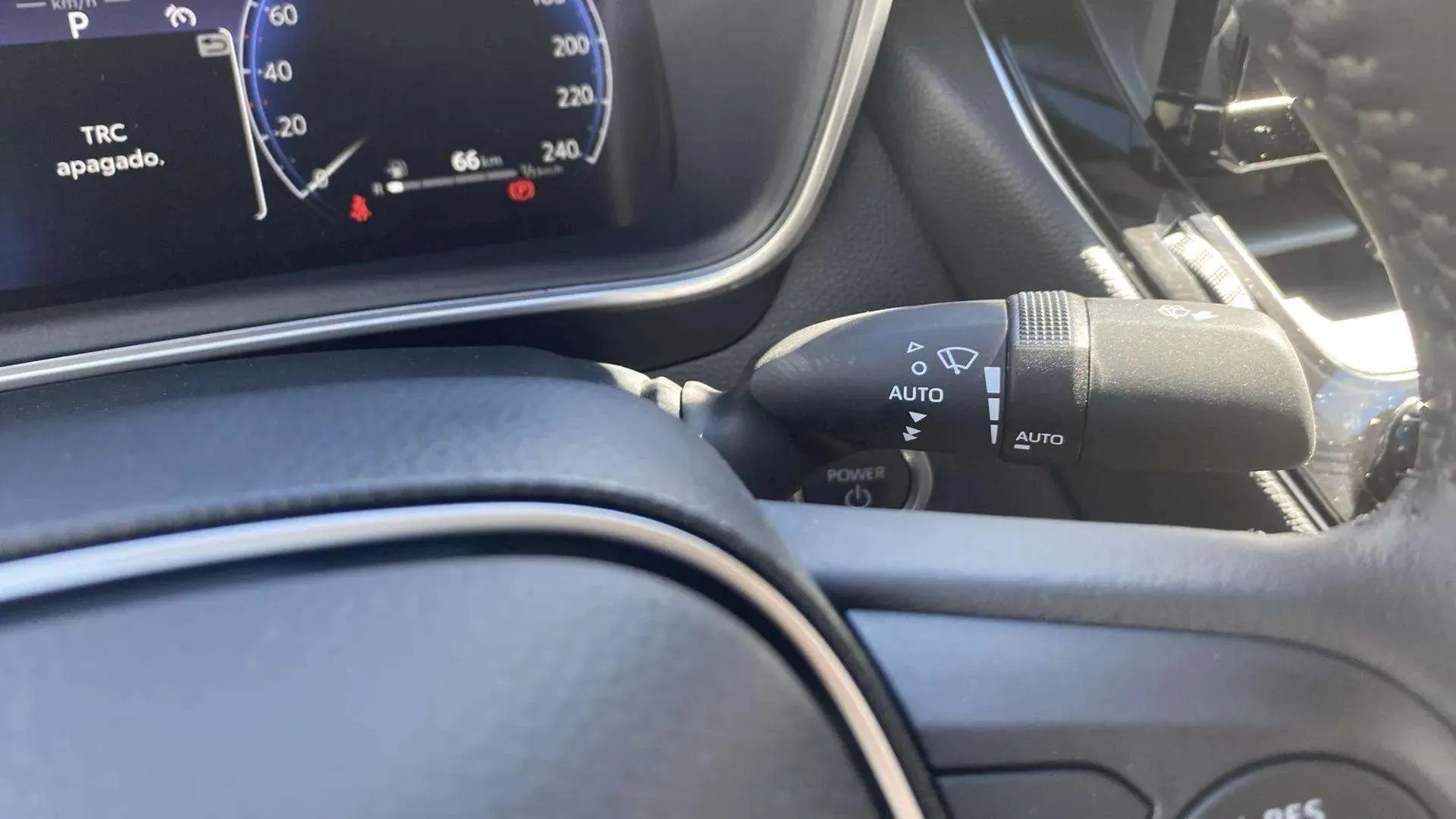 Toyota Corolla Cross Style Hybrid 140 - foto 14