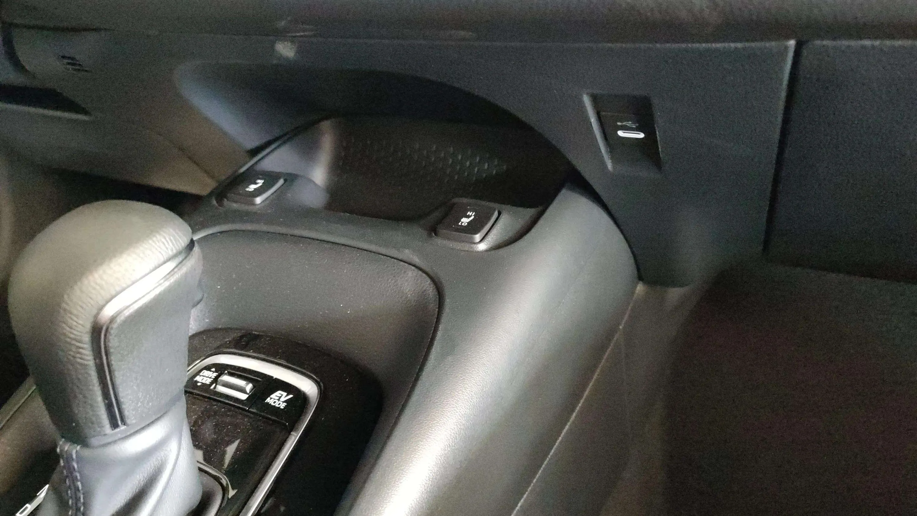 Toyota Corolla Cross Style Hybrid 140 - foto 14