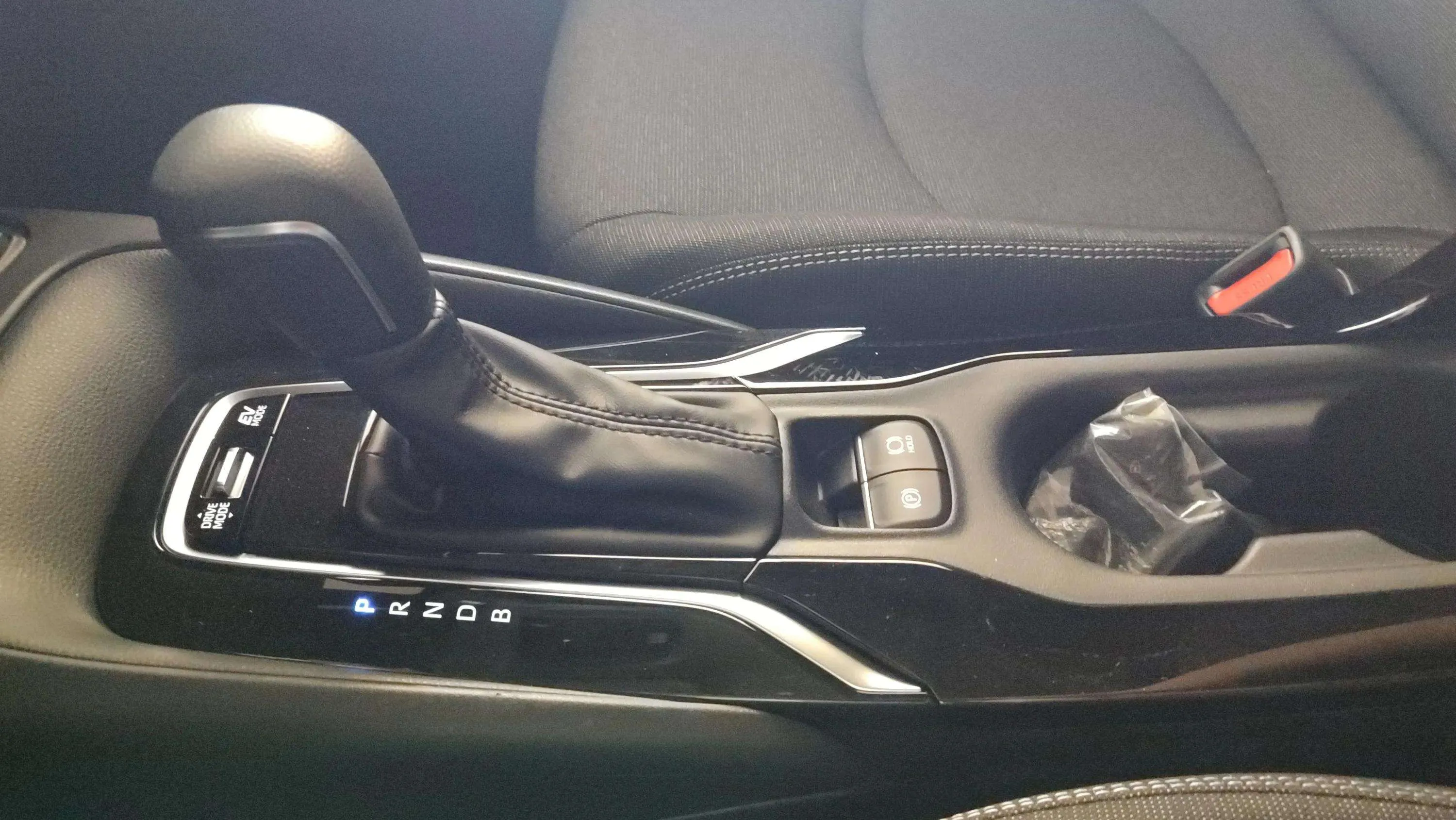Toyota Corolla Cross Style Hybrid 140 - foto 15