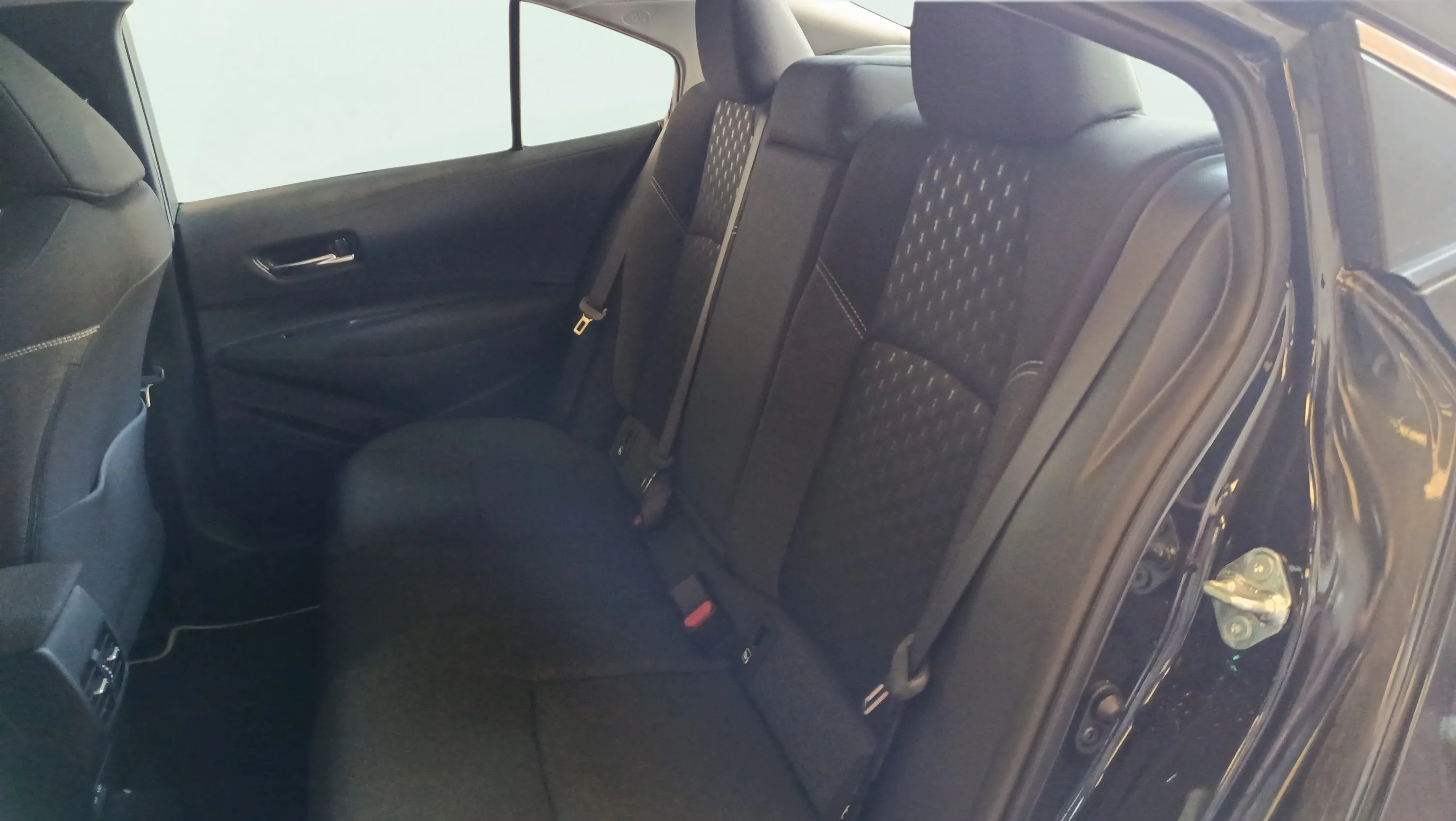 Toyota Corolla Cross Style Hybrid 140 - foto 21