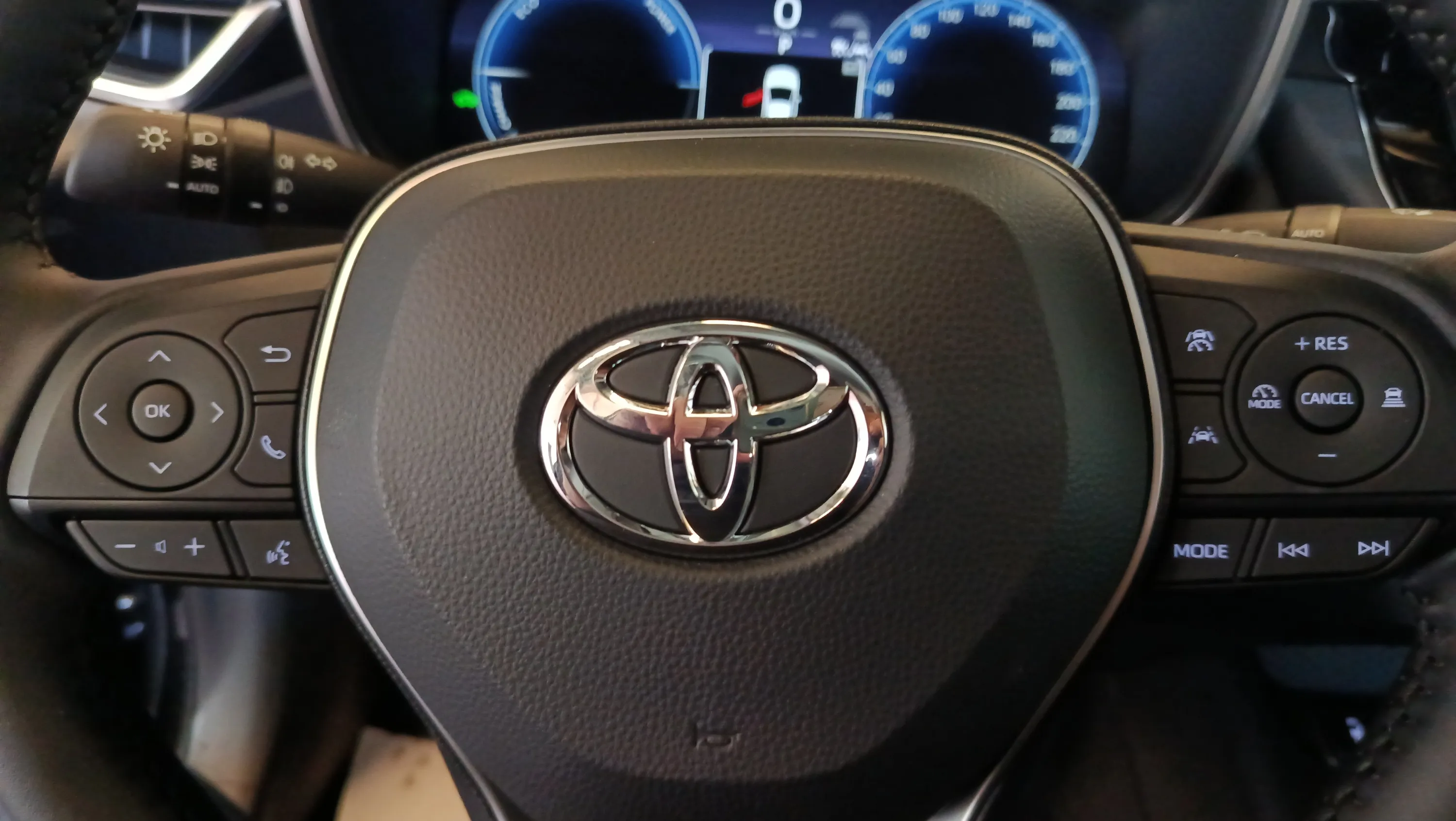Toyota Corolla Cross Style Hybrid 140 - foto 13