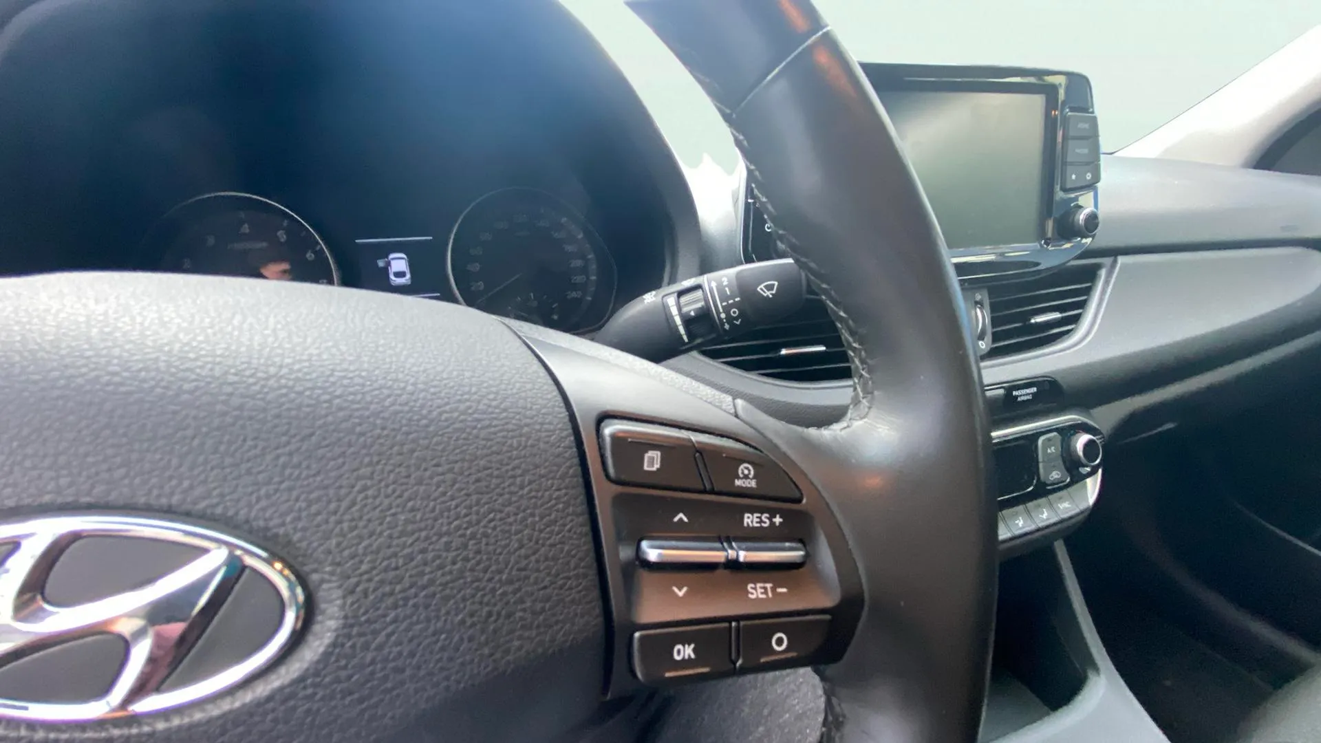 Hyundai i30 1.0 T-GDi Tecno Fastback - foto 21