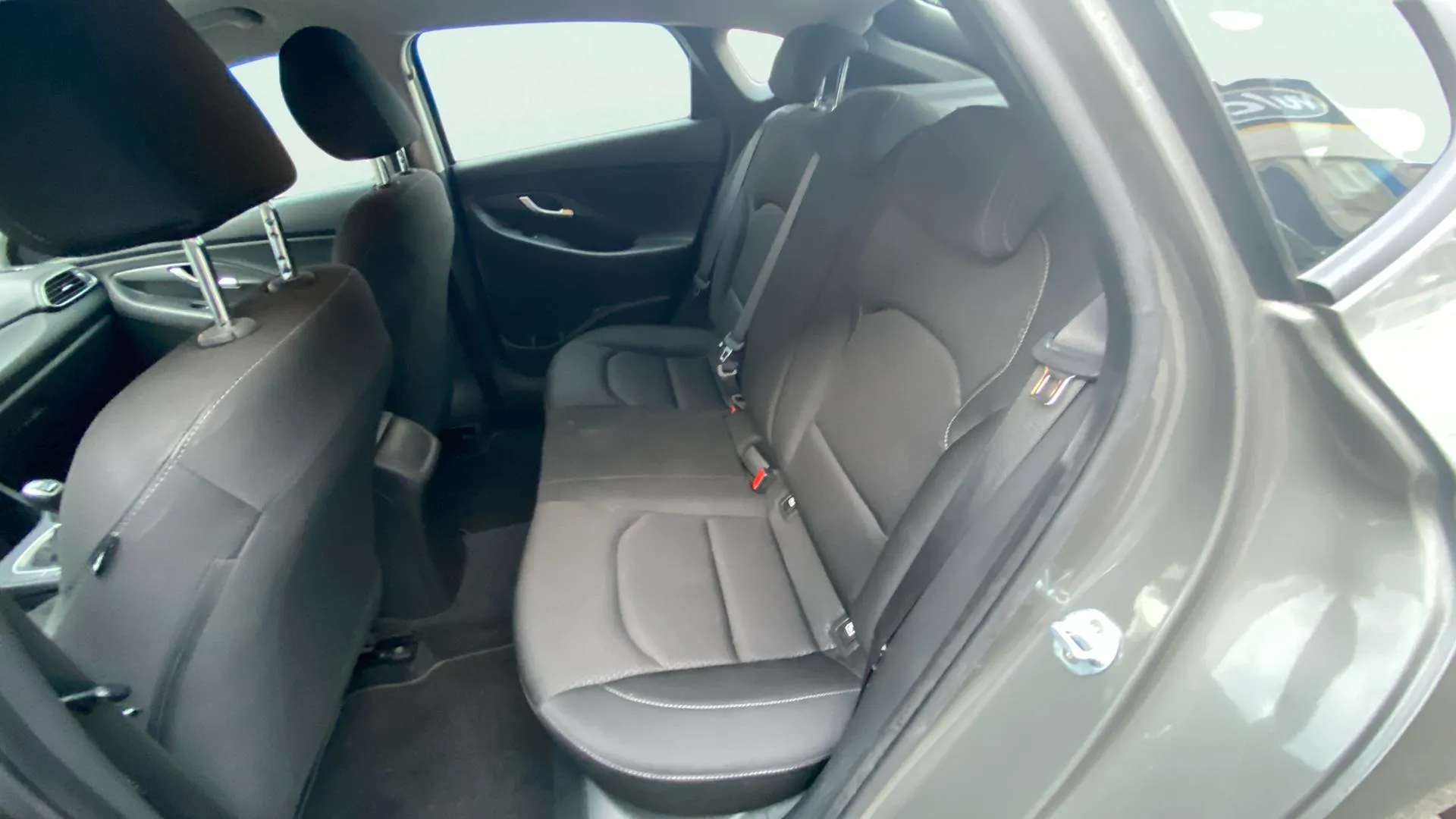 Hyundai i30 1.0 T-GDi Tecno Fastback - foto 25