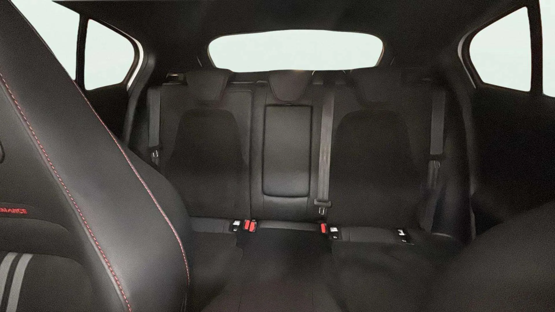 Ford Focus ST 2.3 EcoBoost - foto 15