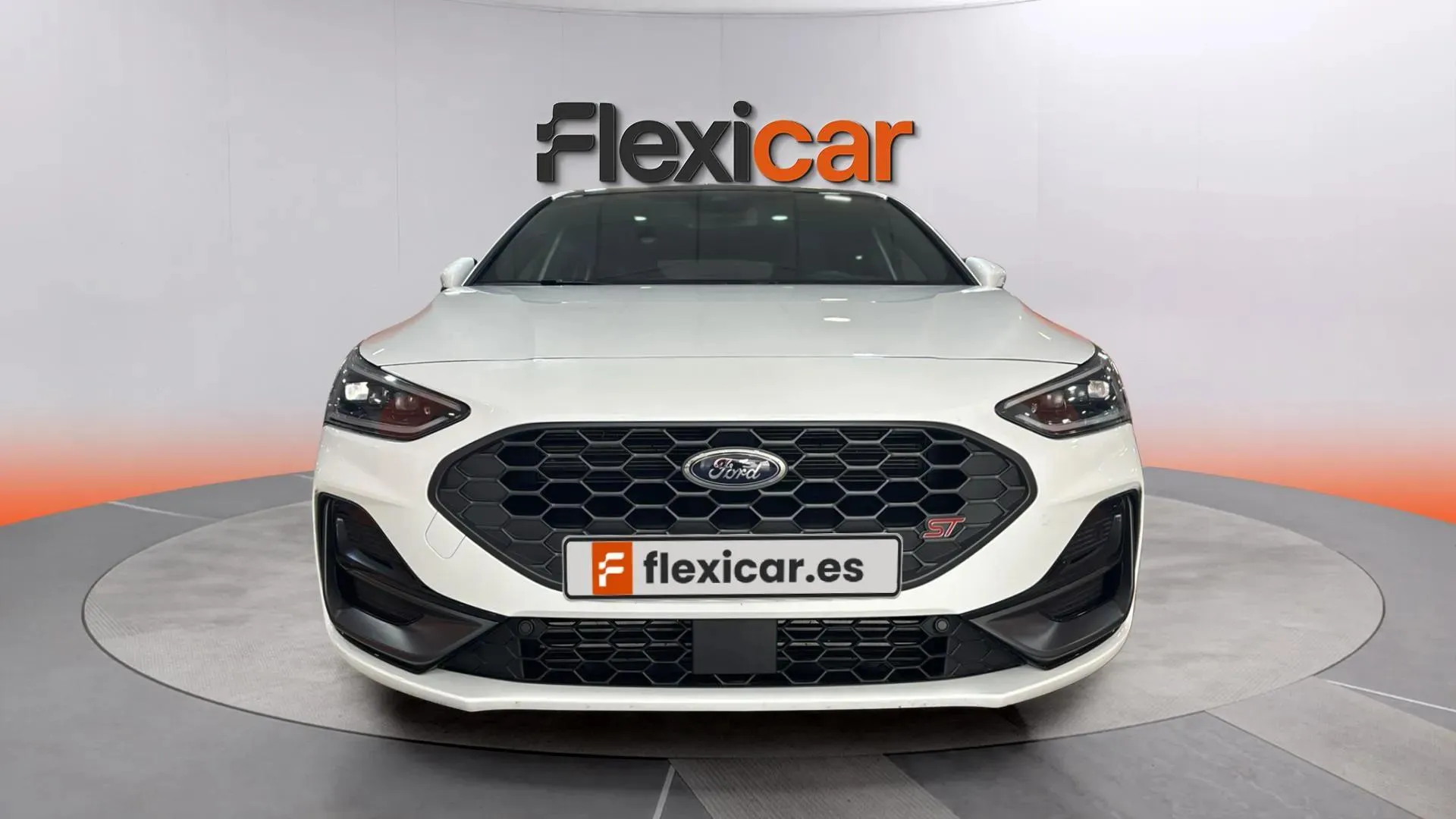 Ford Focus ST 2.3 EcoBoost - foto 2