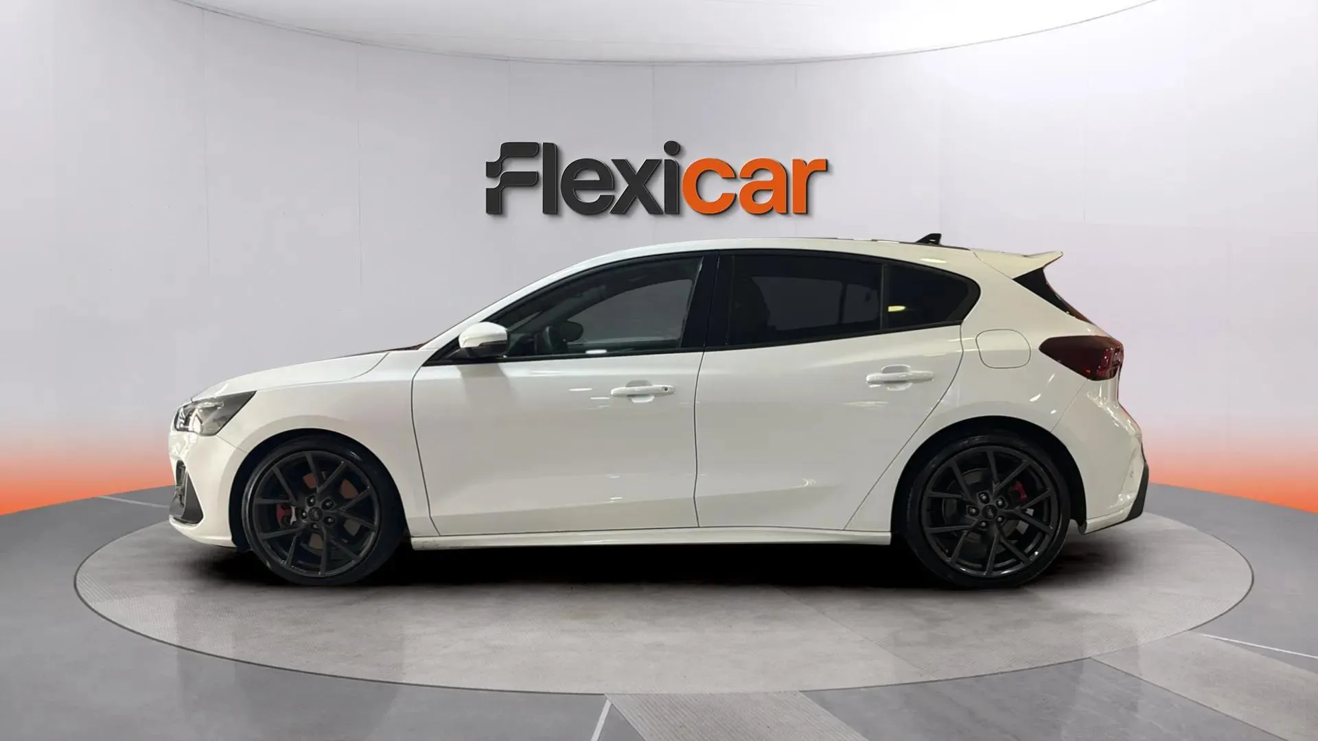 Ford Focus ST 2.3 EcoBoost - foto 4
