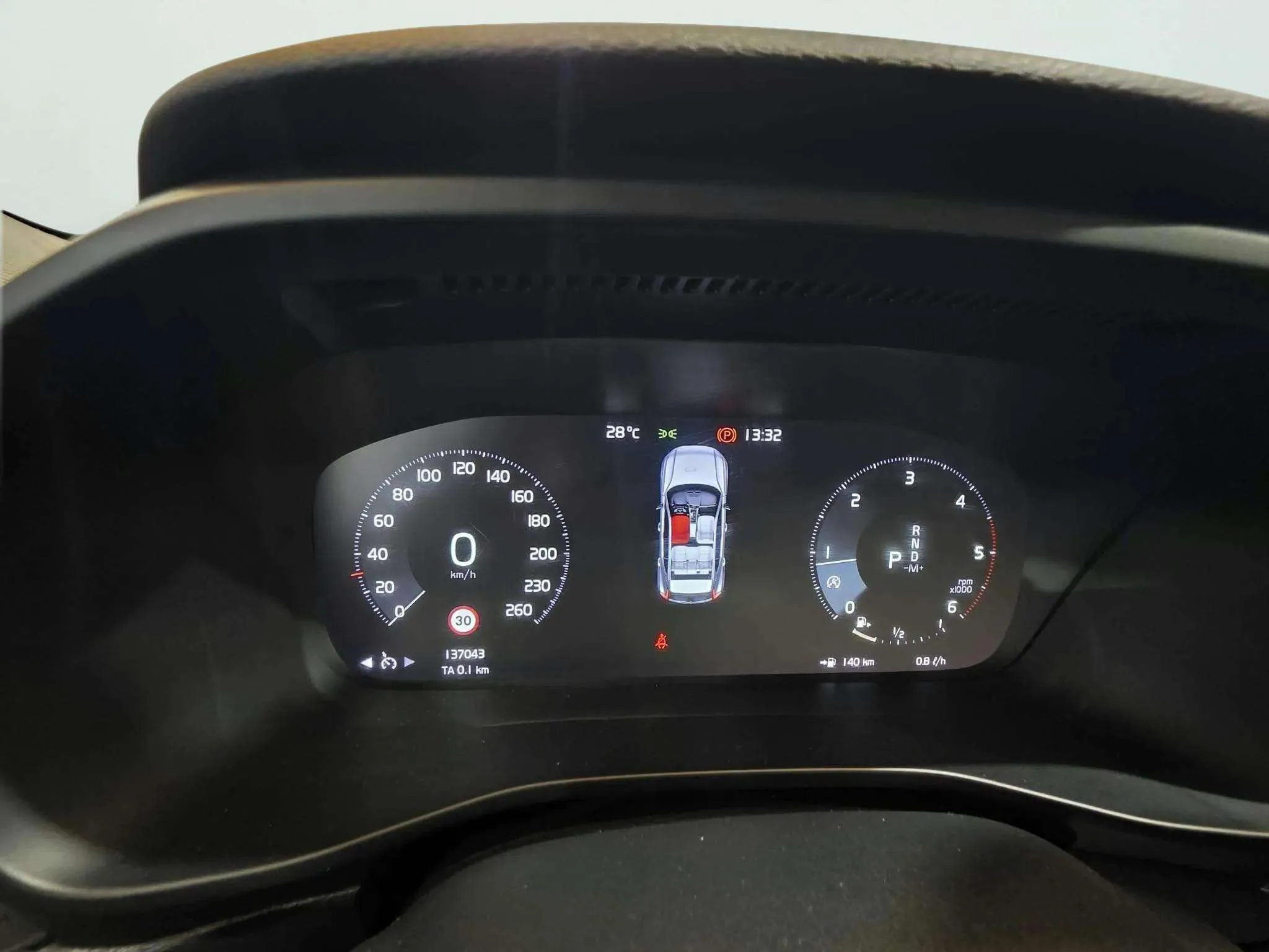 Volvo XC40 2.0 D3 - foto 17